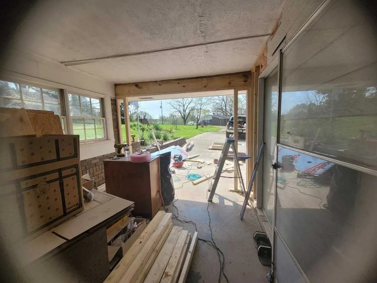 Air movers and dehumidifier for Water Mitigation Services in Wyoming